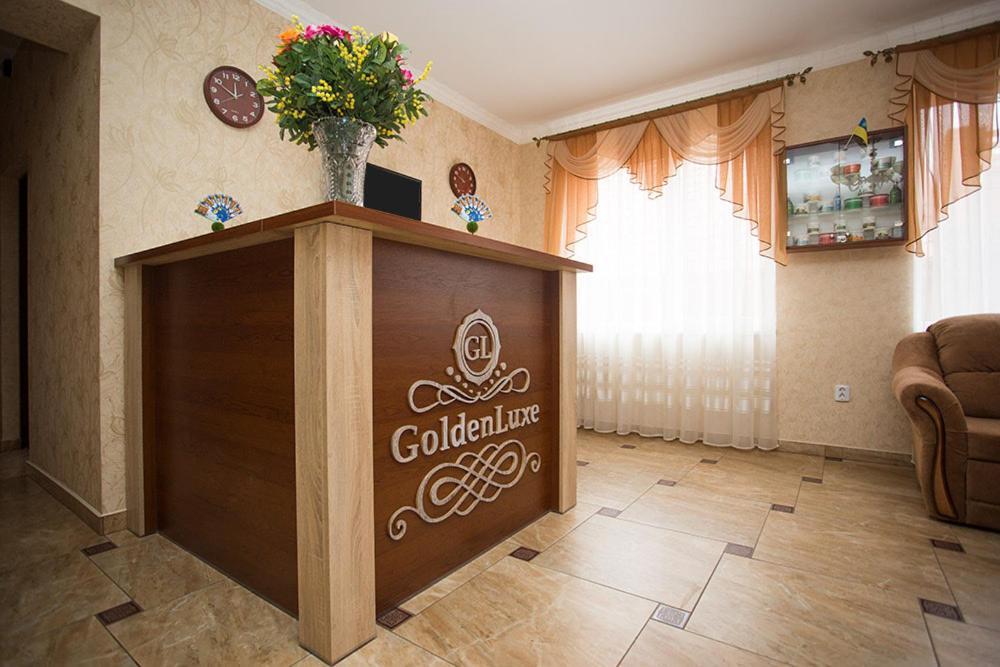 Hotel Goldenluxe Beregovo Exterior foto